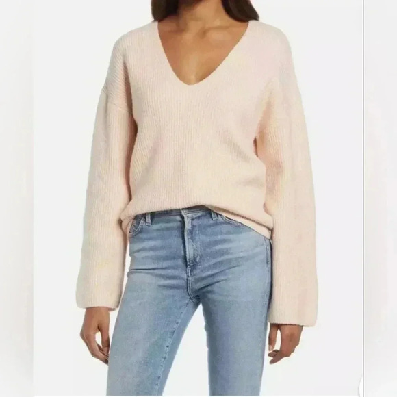 Treasure & Bond Sweaters - Treasure & Bond | V-Neck Ribbed Stitched Sweater Pullover, Size S